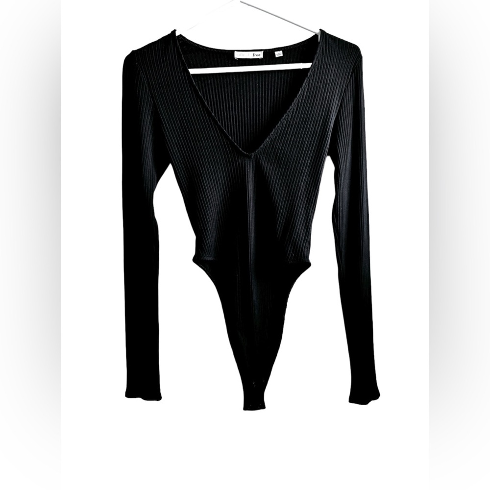 ARITZIA WILFRED FREE Ribbed V-Neck Bodysuit Long Sleeves Black Medium